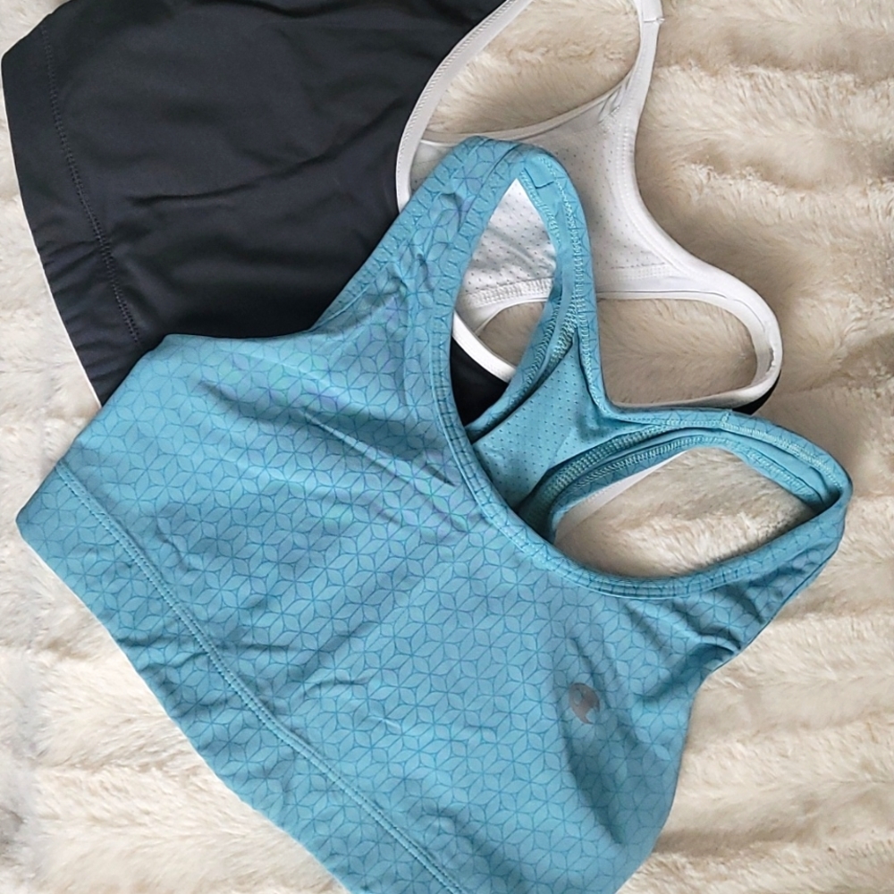 Set of 2 reversible sports bras